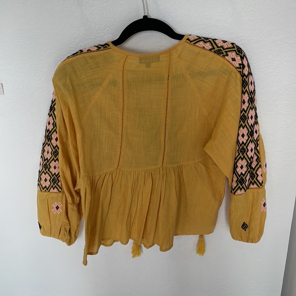 Yellow top - Picture 4 of 4